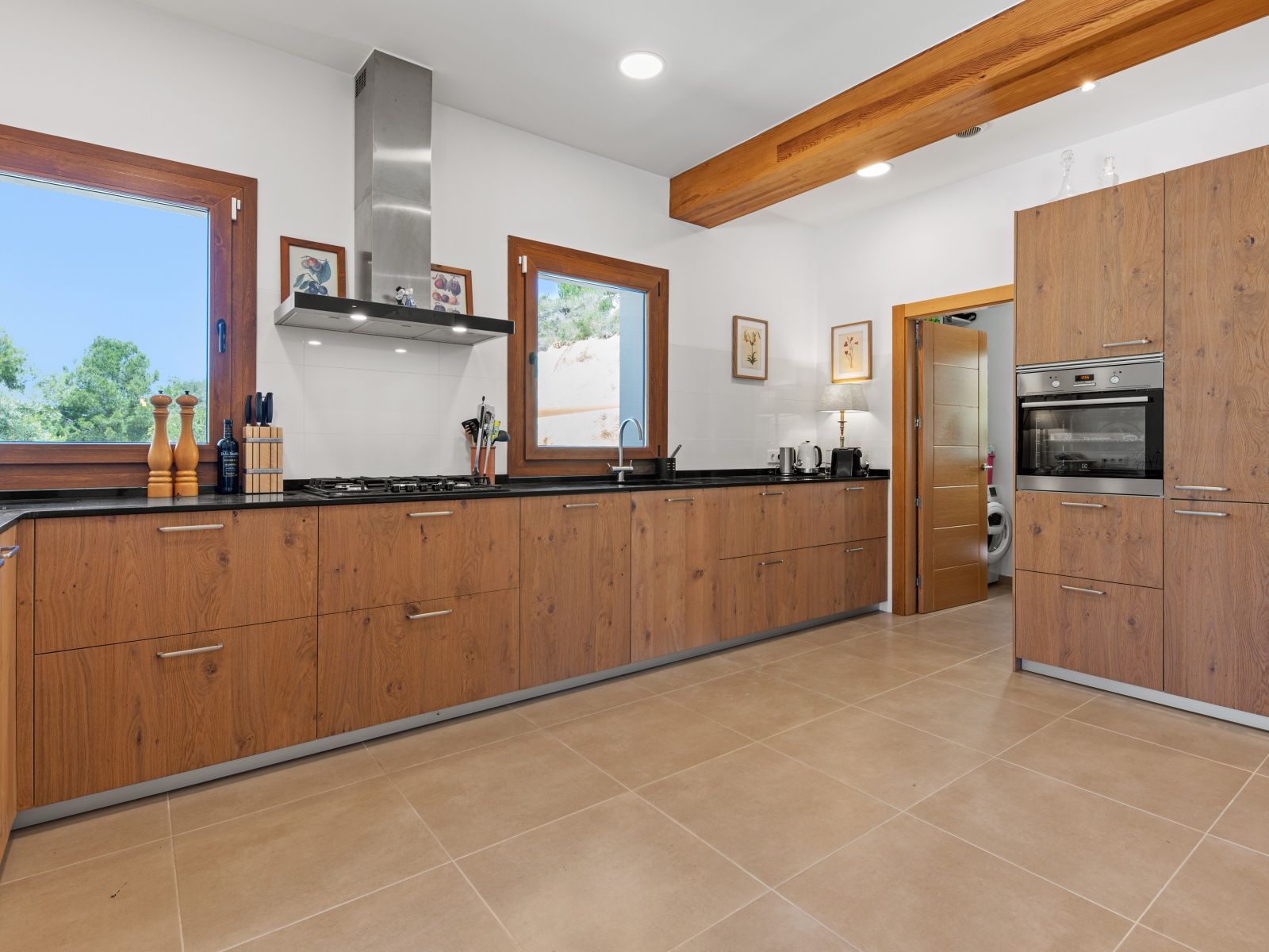 Moderna finca/villa off-grid con piscina y total privacidad en Benissa.