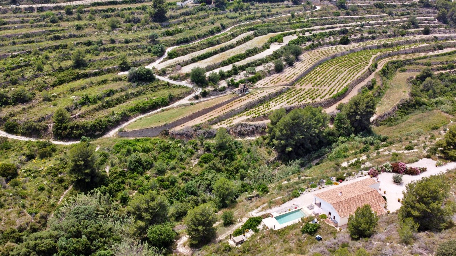 Moderna finca/villa off-grid con piscina y total privacidad en Benissa.