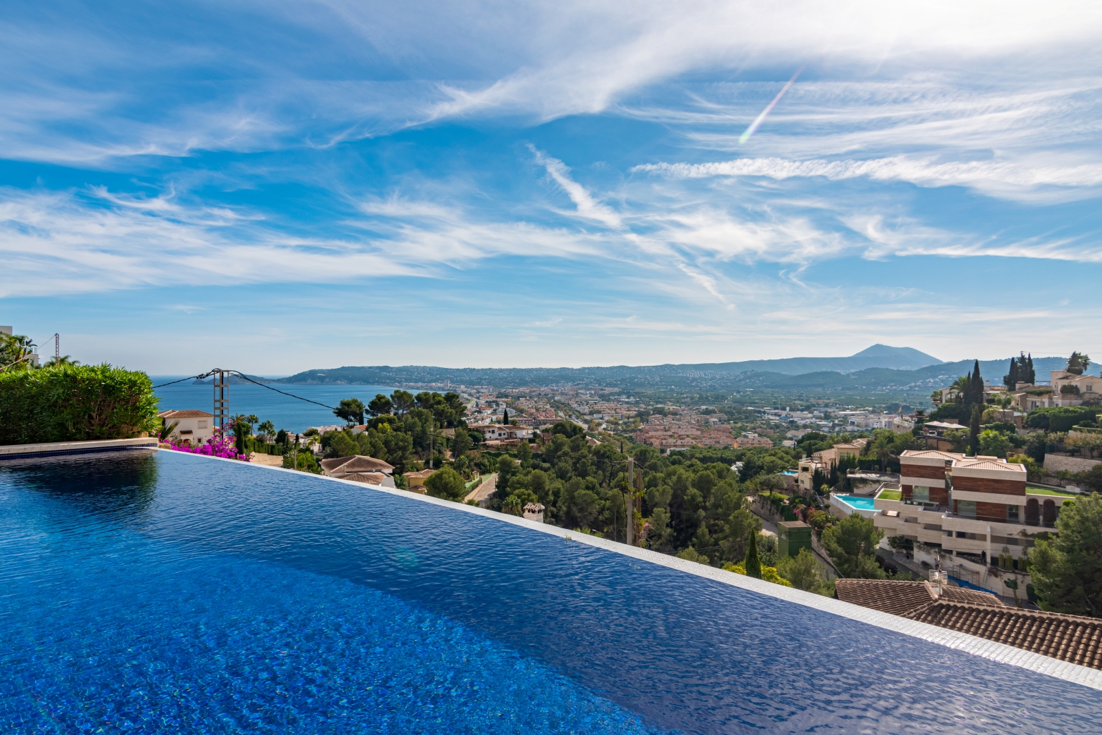 Designer villa with sea views in ´La Corona´